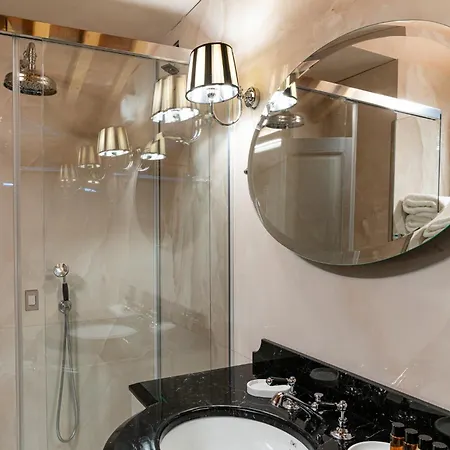 Palazzo Reggiani - Leonardo Da Vinci 公寓 *