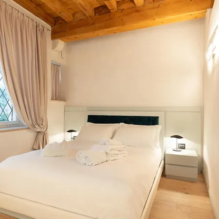 Palazzo Reggiani - Leonardo Da Vinci *